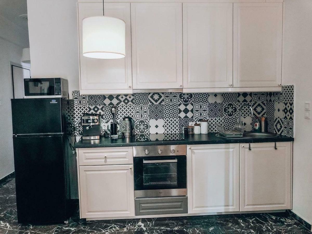 133 Sokratous, Black Marble. Athena Bagian luar foto